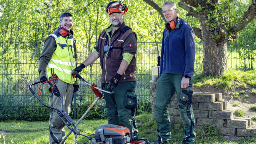 Das Gärtner-Team im Dienst: Axel Pelzer, Frank Felkl und Sven Helten (v.r.)