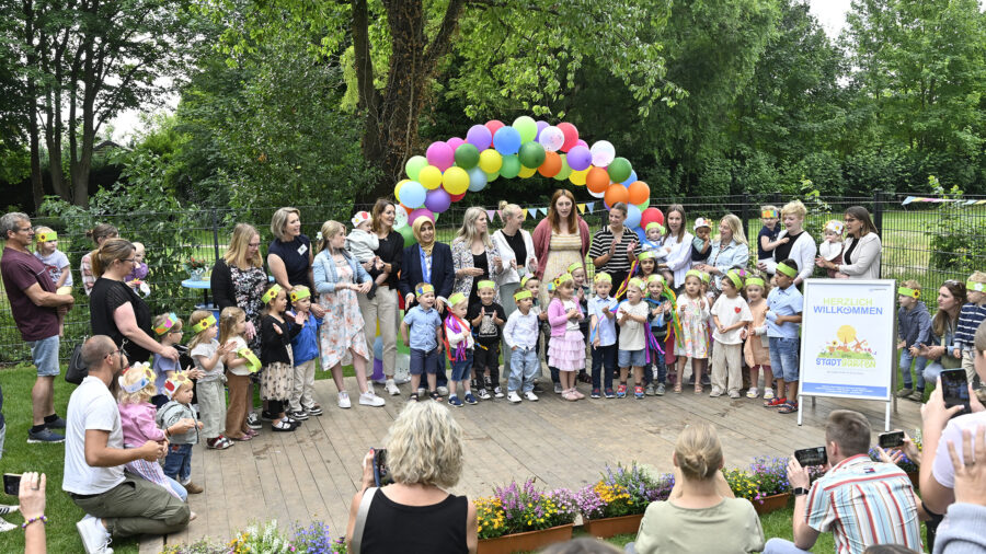 Die Kinder der KIta sangen zur Einweihung ein Lied.